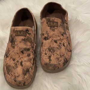 HUK shoes